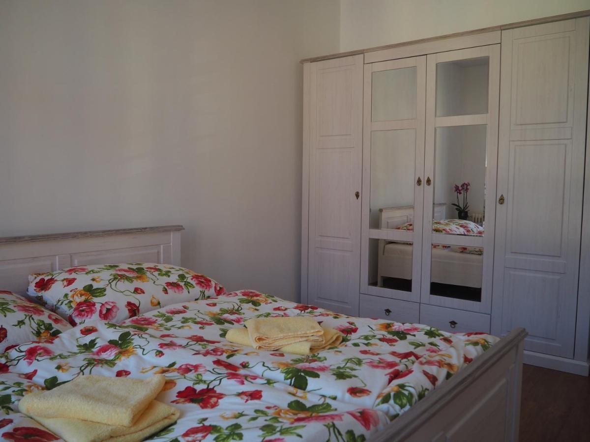 Apartmany 内耶德克 外观 照片